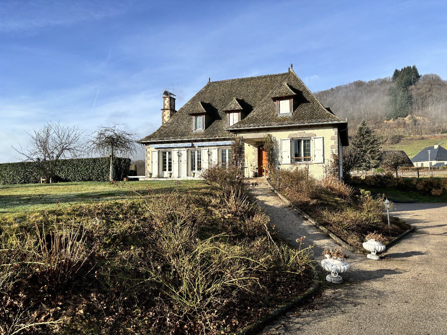 Maison 5 chambres, 210 m2 avec piscine