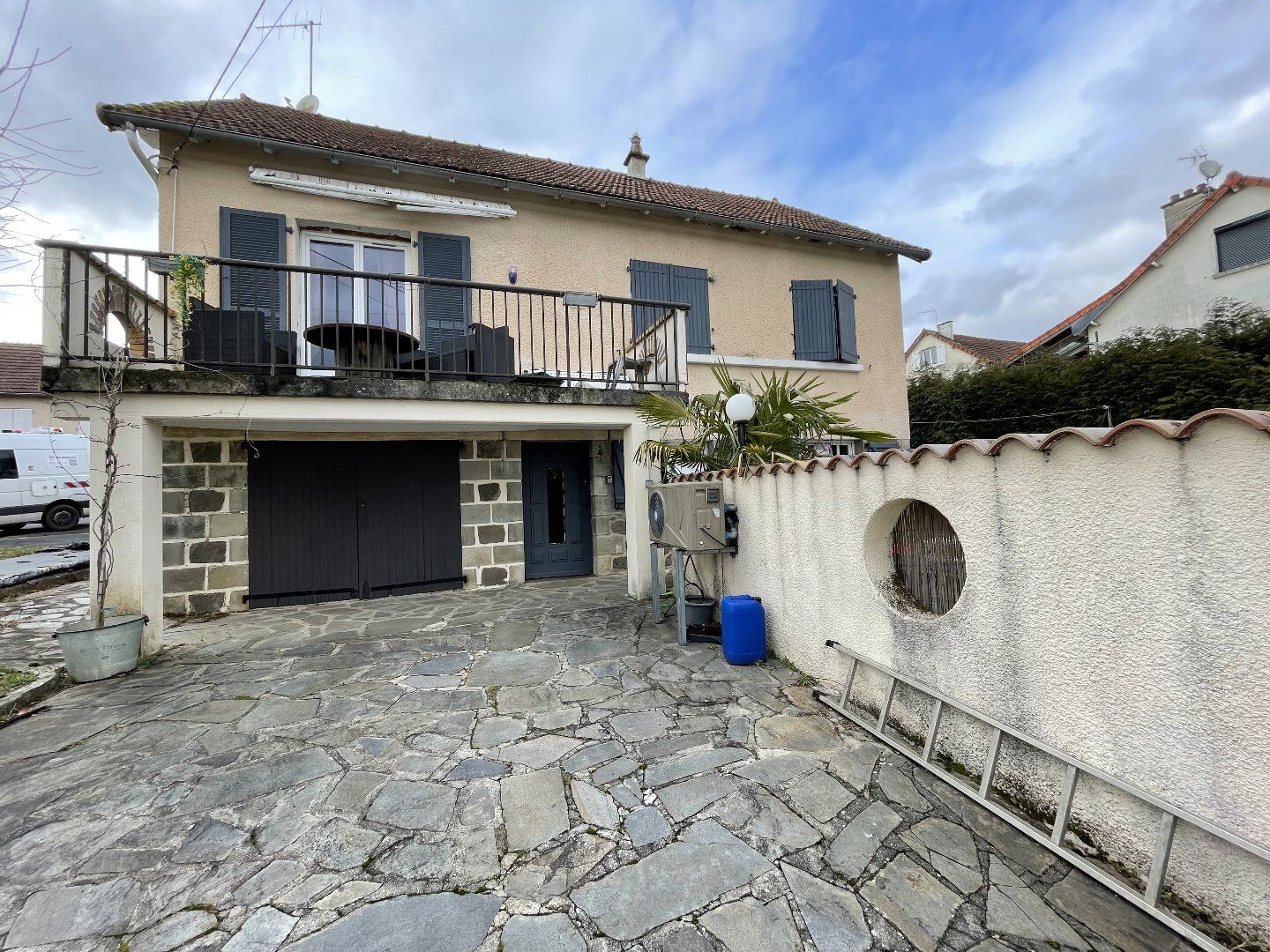 MAISON INDIVIDUELLE AVC PISCINE CHAUFFEE