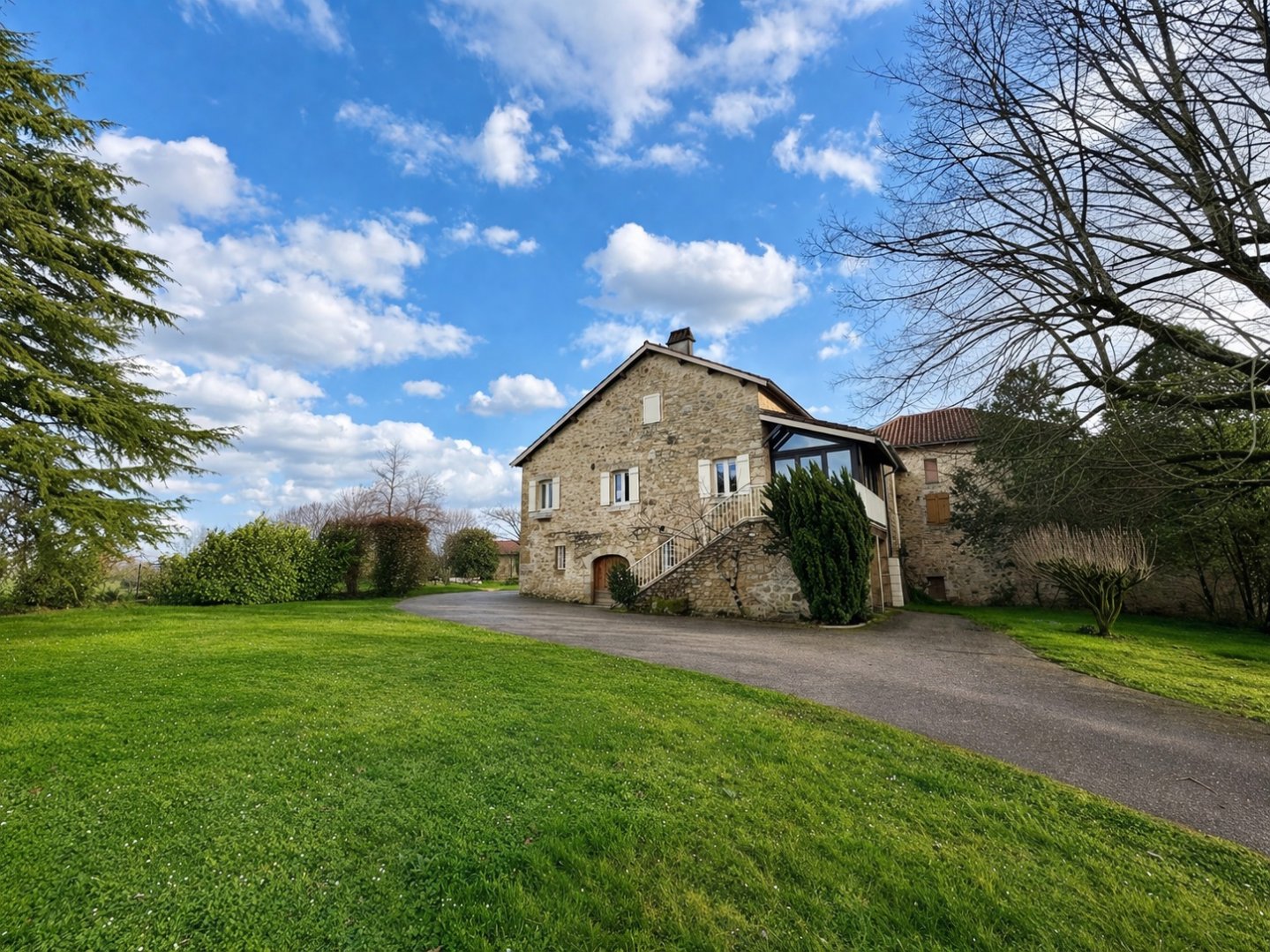 Belles prestations et charme ancien