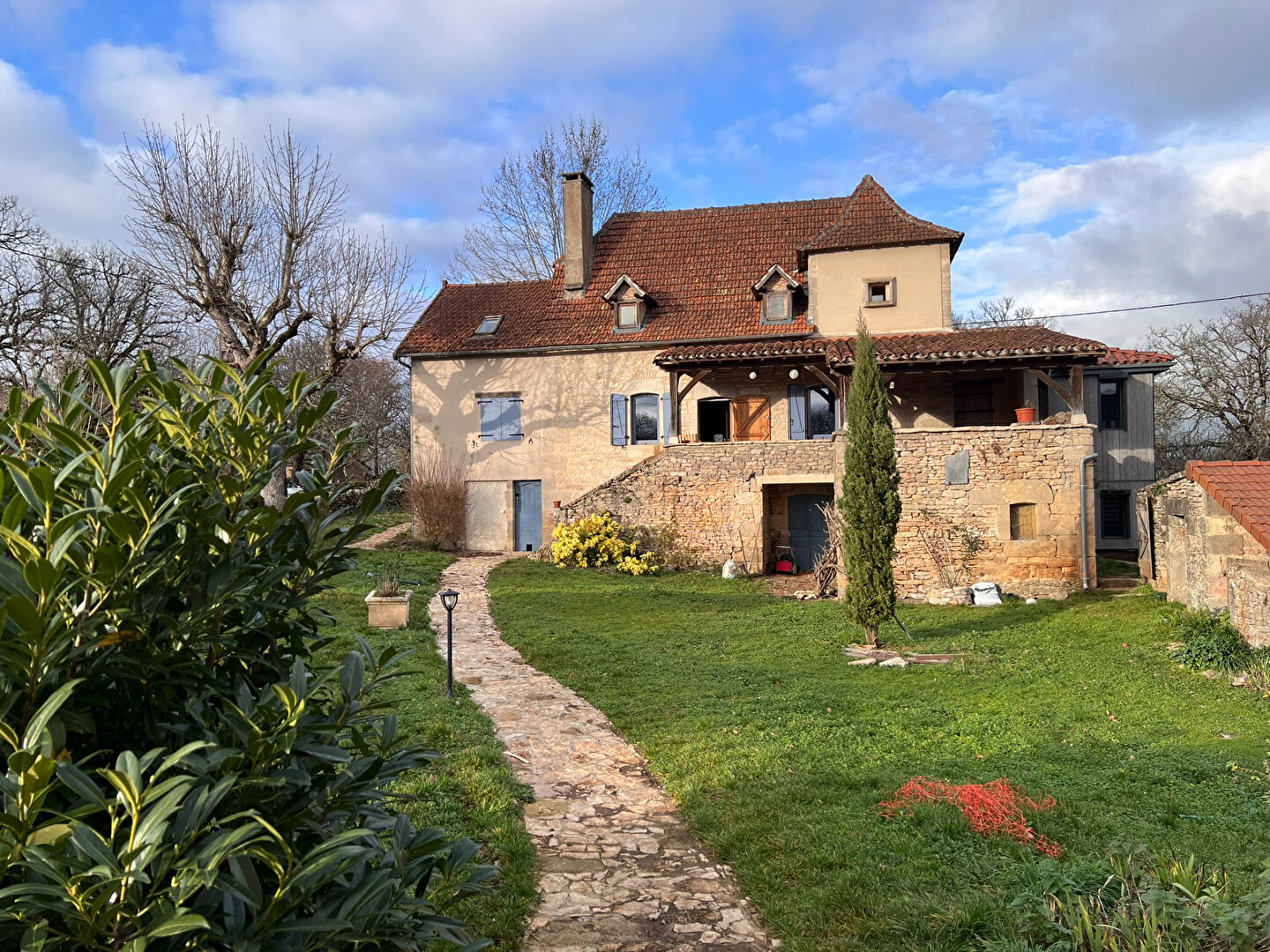 Authentique corps de ferme quercynois avec vue