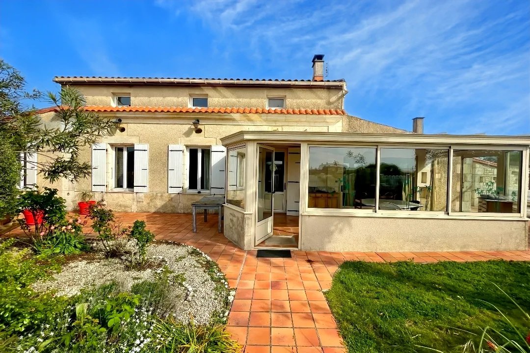 Maison de charme avec piscine - Triangle d'Or Rochefort / Saintes / Royan