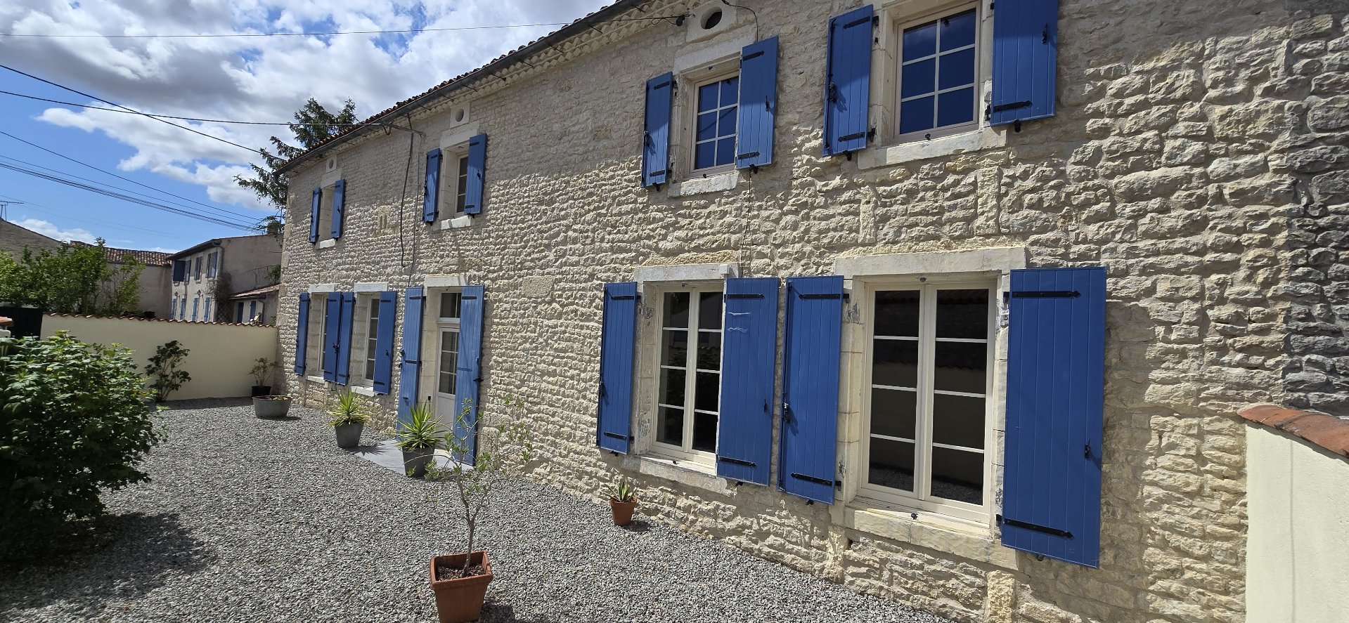 Charmante propriété en pierre de 5 chambres avec gîte