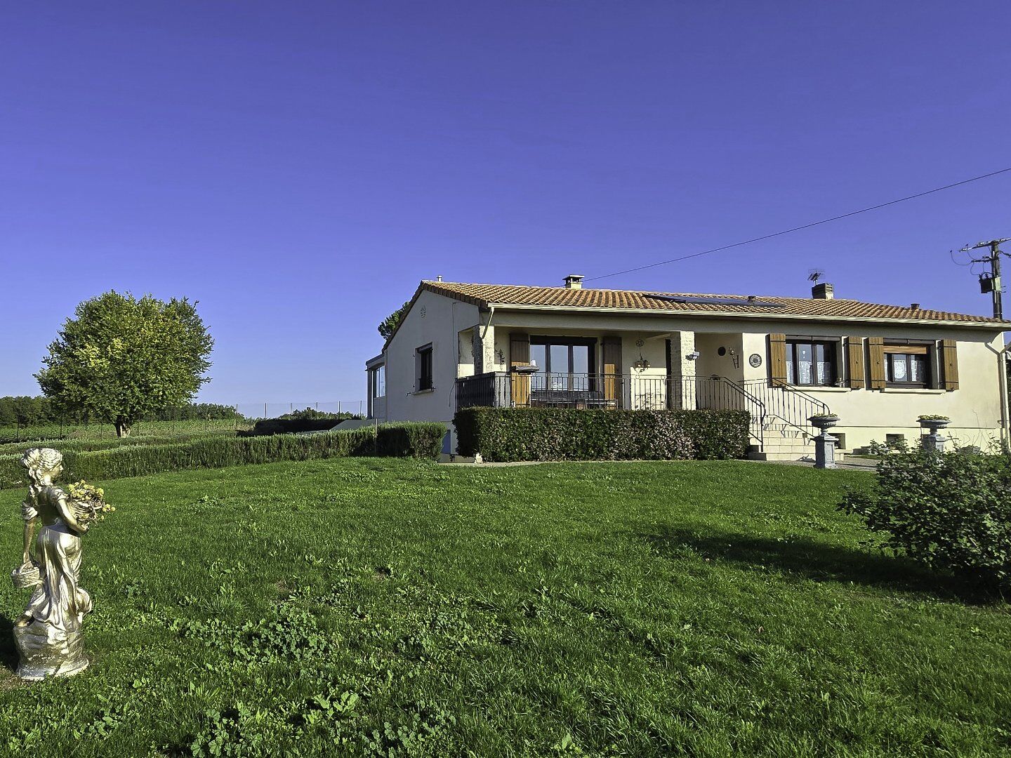 Charmante maison avec hangar et 360 vue
