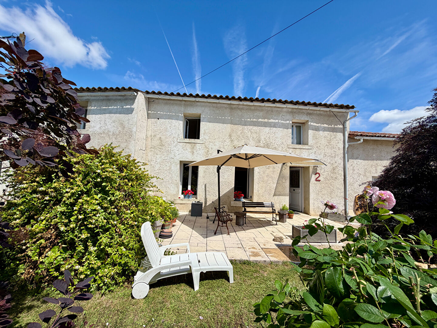 Grande maison et gîte