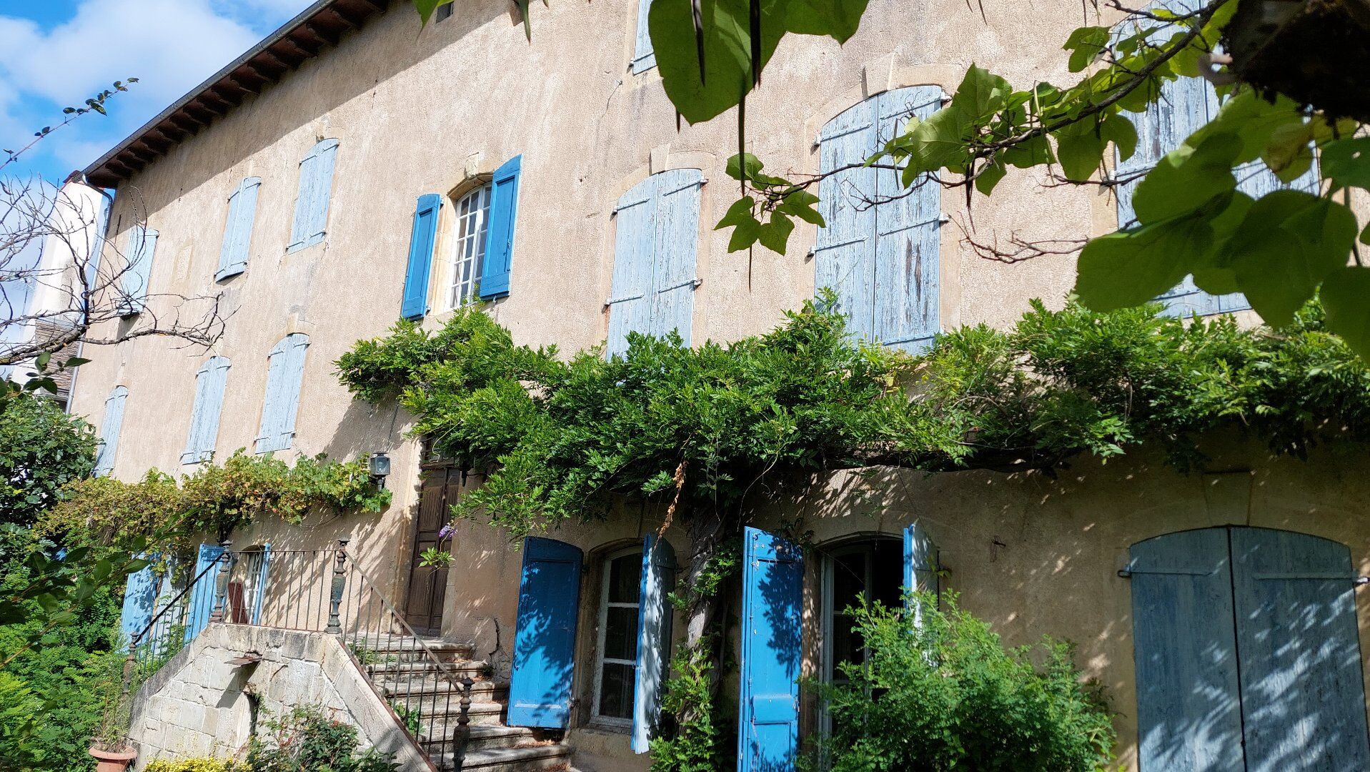 Maison de caractère avec terrain arboré