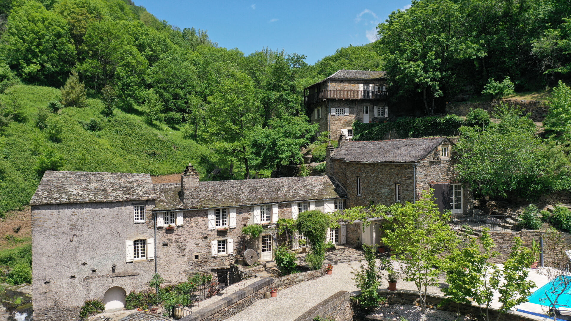 Moulin à eau, piscine - Sud-Ouest de la France