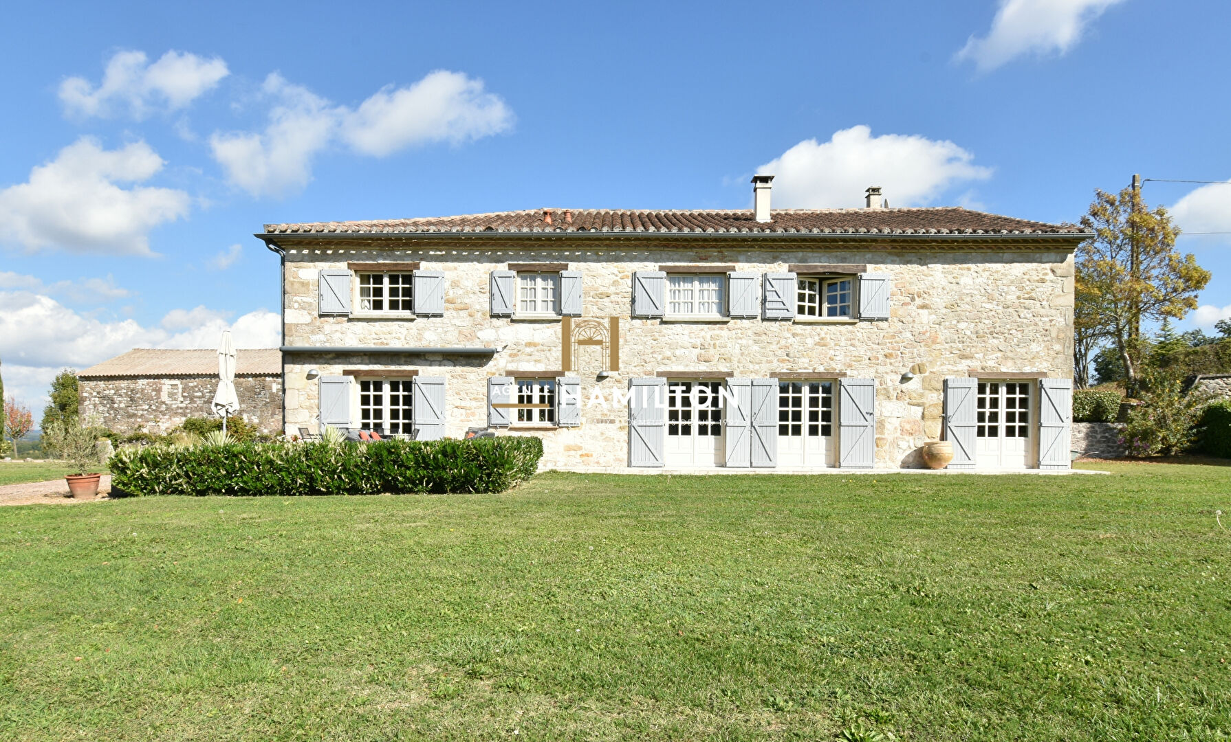 Agence immobilière de Selection Habitat - AGENCE HAMILTON CORDES-SUR-CIEL