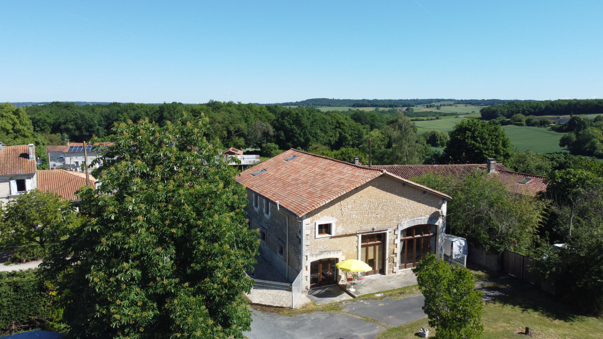 Agence immobilière de SELECTION HABITAT MONTMOREAU