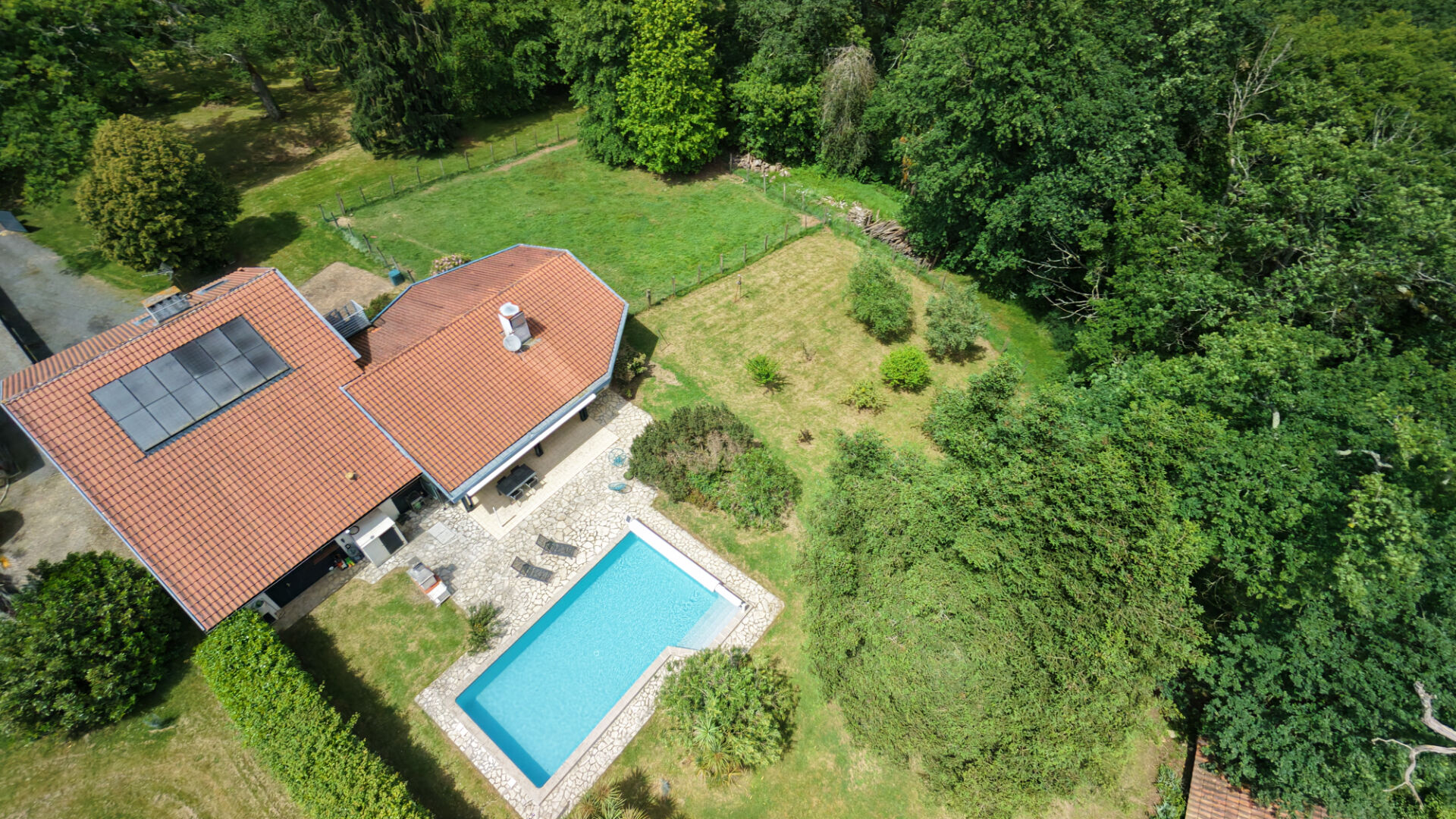 Propriété de caractère avec étang sur plus de 4 hectares