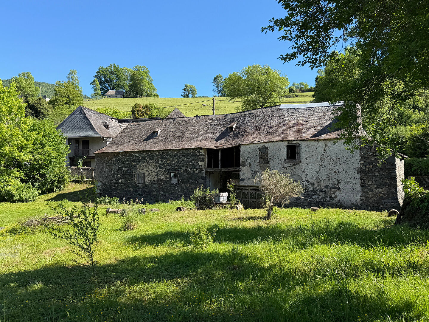 Maison avec dépendance attenante a rénover entiérement 09800 Villeneuve