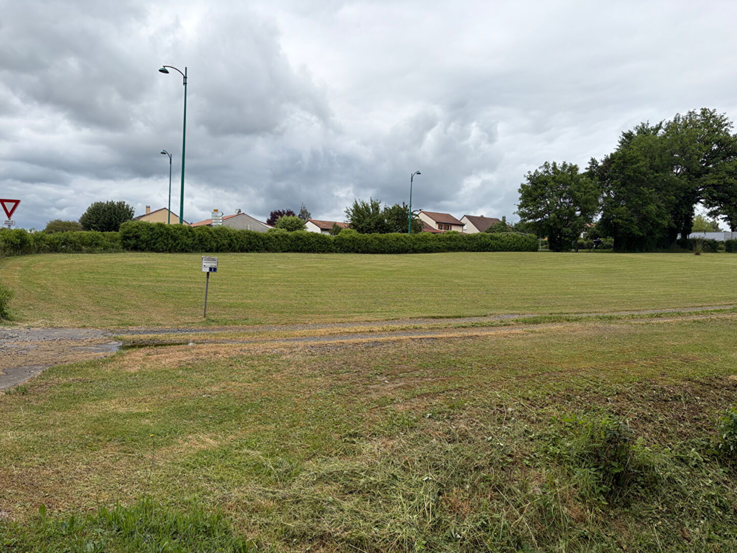 Terrain Naucelles constructible et viabilisé de 1296 m2