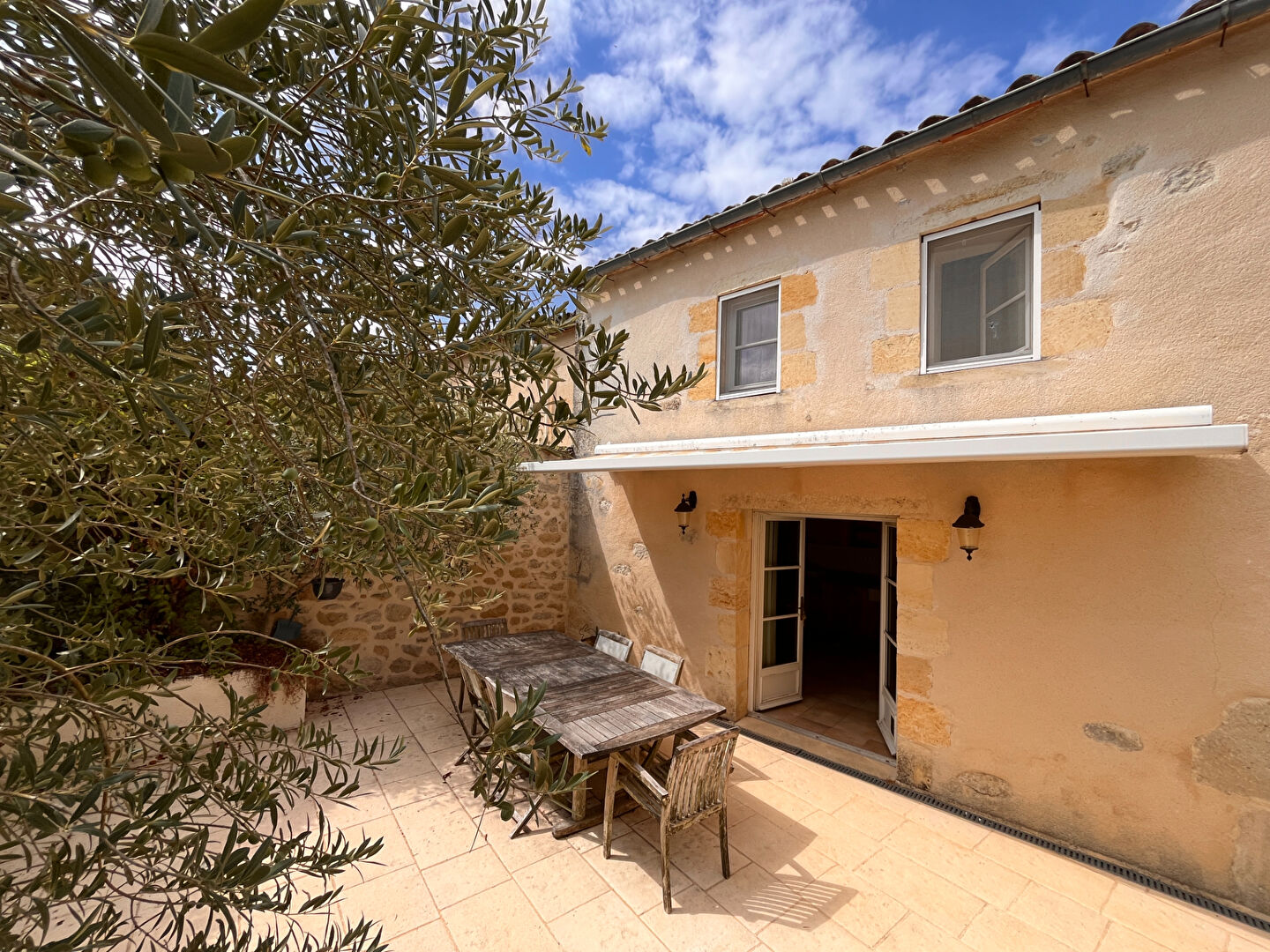 Maison en pierre à Pellegrue