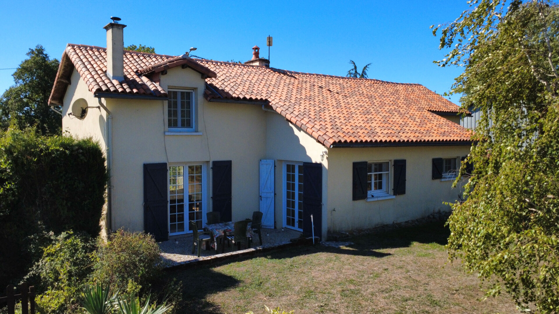 Maison Usson Du Poitou 8 pièce(s) 173 m2