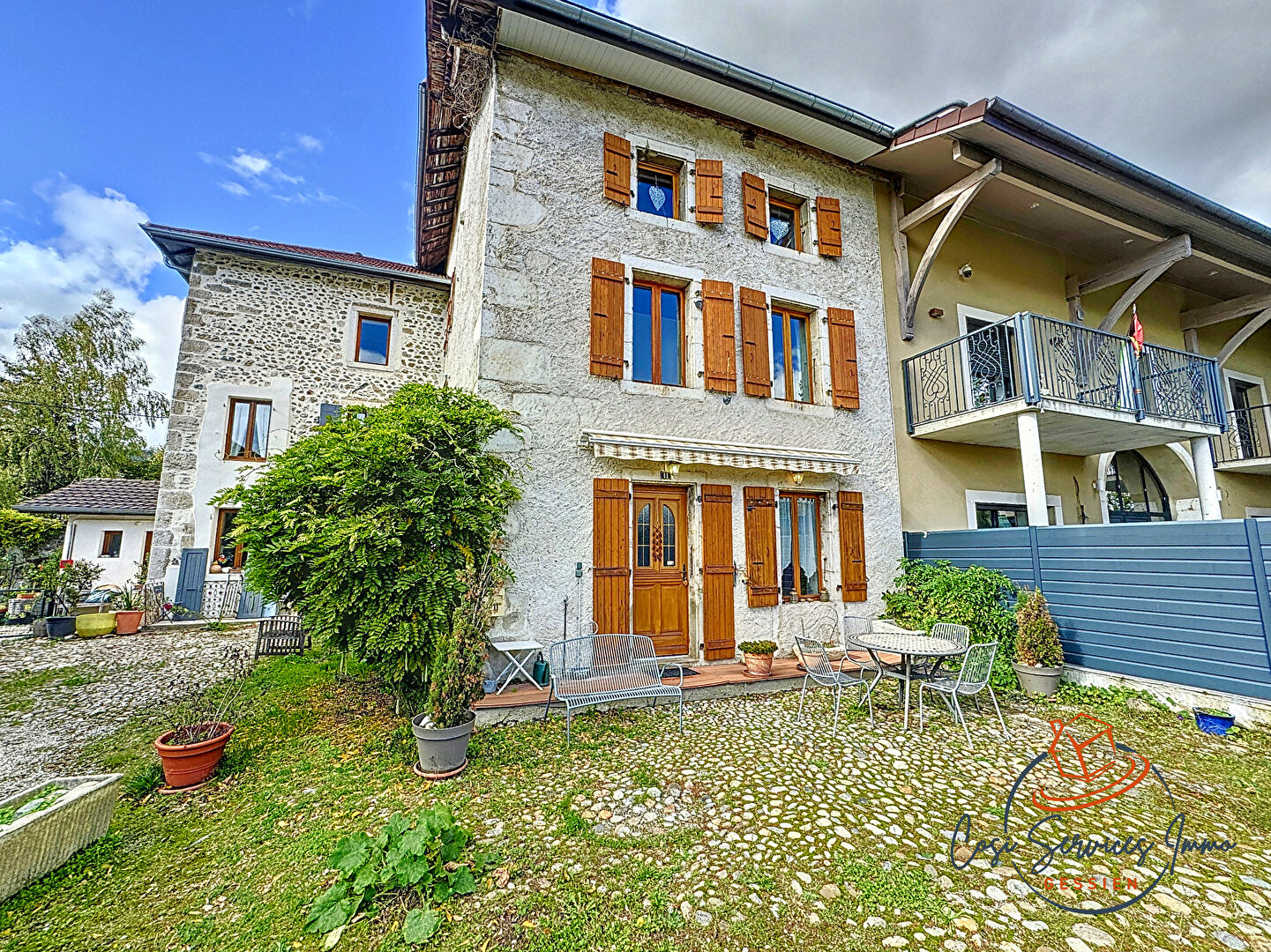 Vente maison en pierre T5 avec jardin sur saint genis pouilly