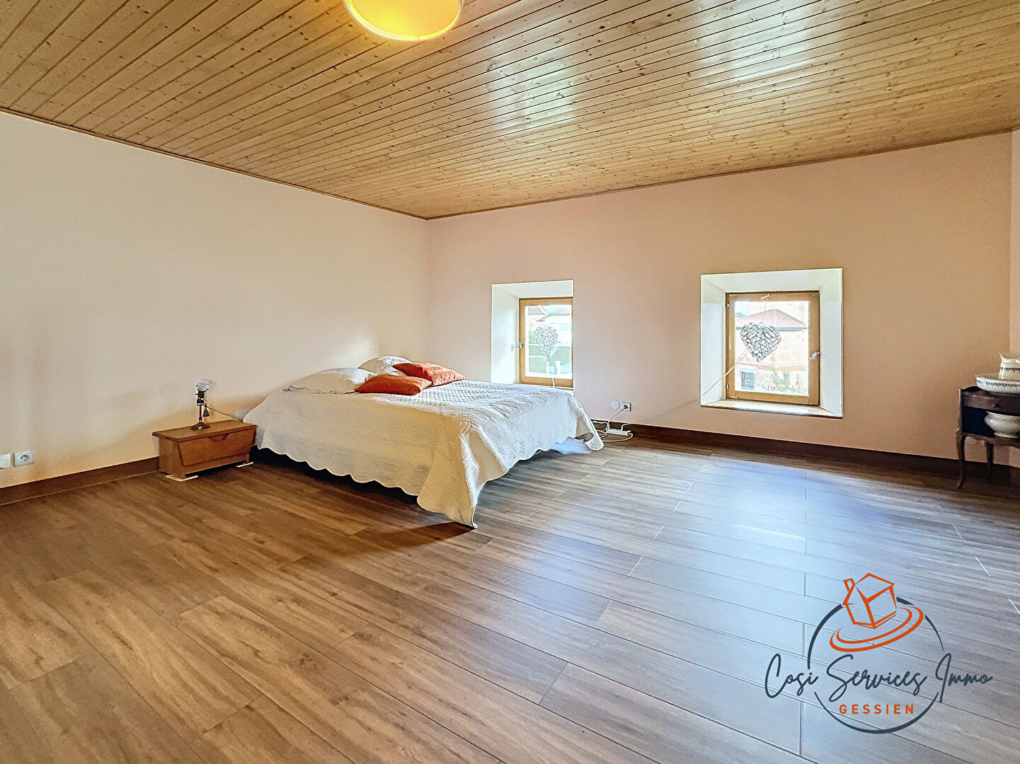 Photo Vente maison en pierre T5 avec jardin sur saint genis pouilly image 6/6