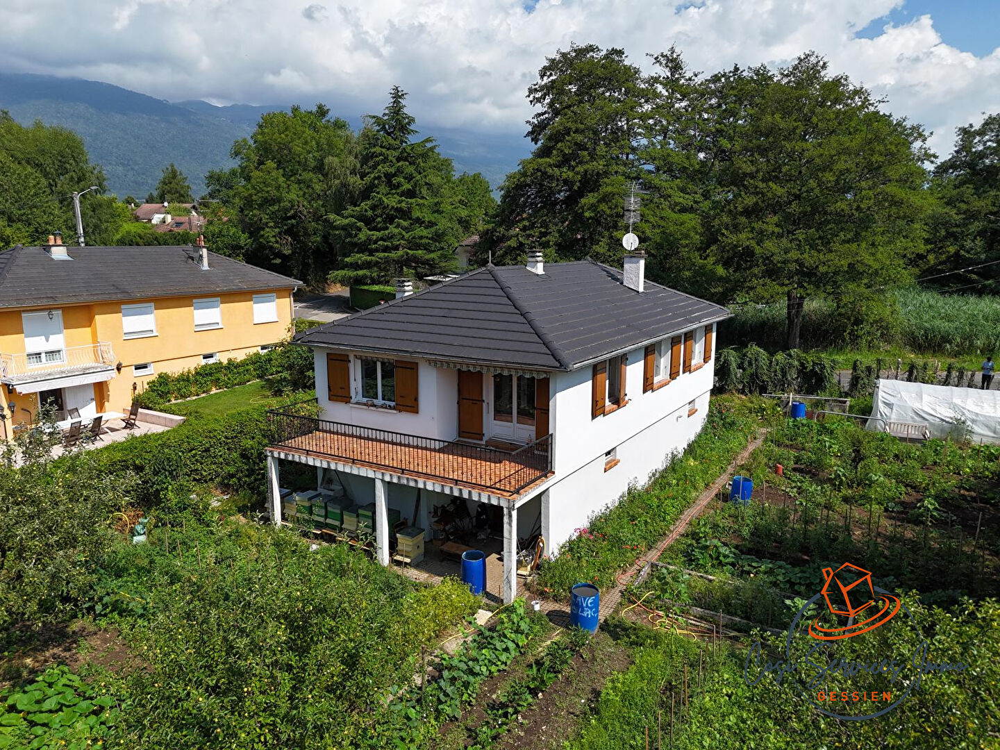 Maison  5 pièce(s) 170 m2 à Saint Genis Pouilly 01630