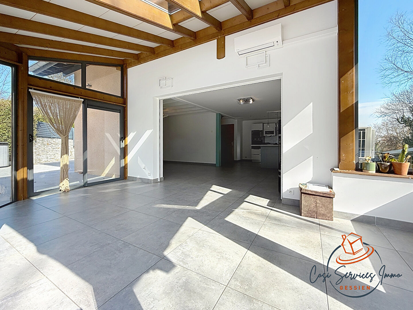 Photo Maison Echenevex 5 pièce(s) 141 m2 image 6/6