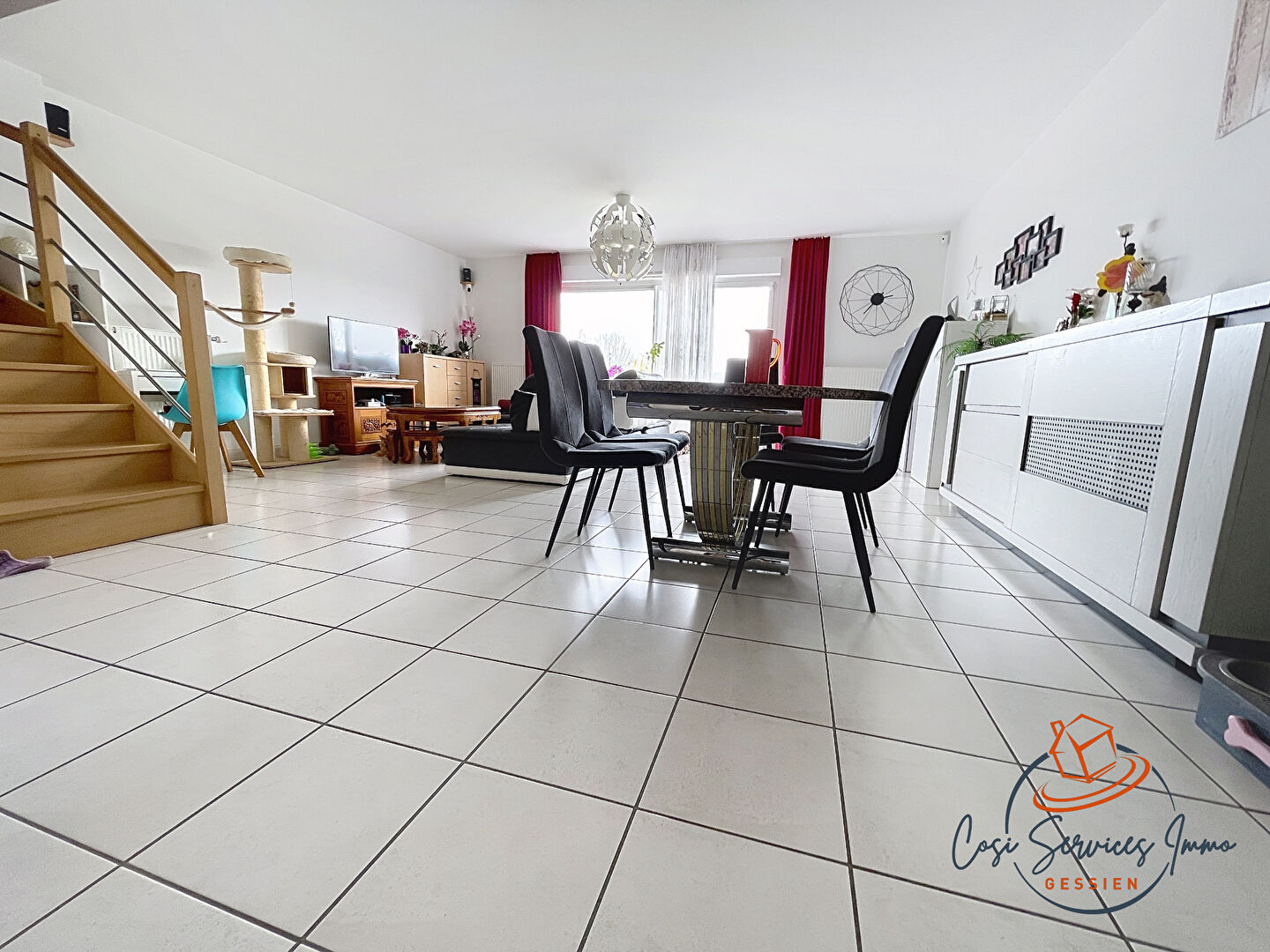 Photo Maison Mitoyenne 4CH avec jardin a Saint Jean de Gonville 5mn du Cern image 4/6