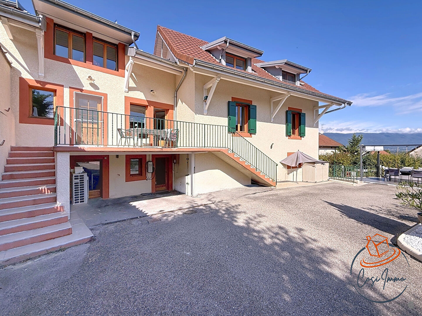 Photo Maison Vulbens 7 pièce(s) 240 m2 image 2/6