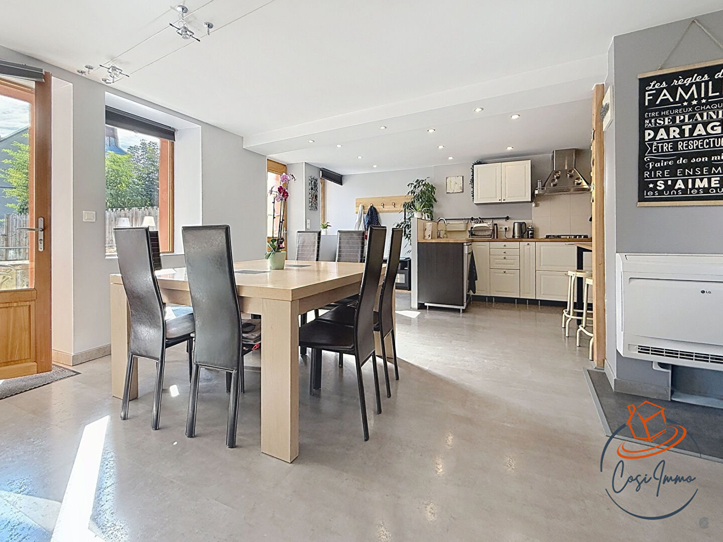 Photo Maison Vulbens 7 pièce(s) 240 m2 image 4/6