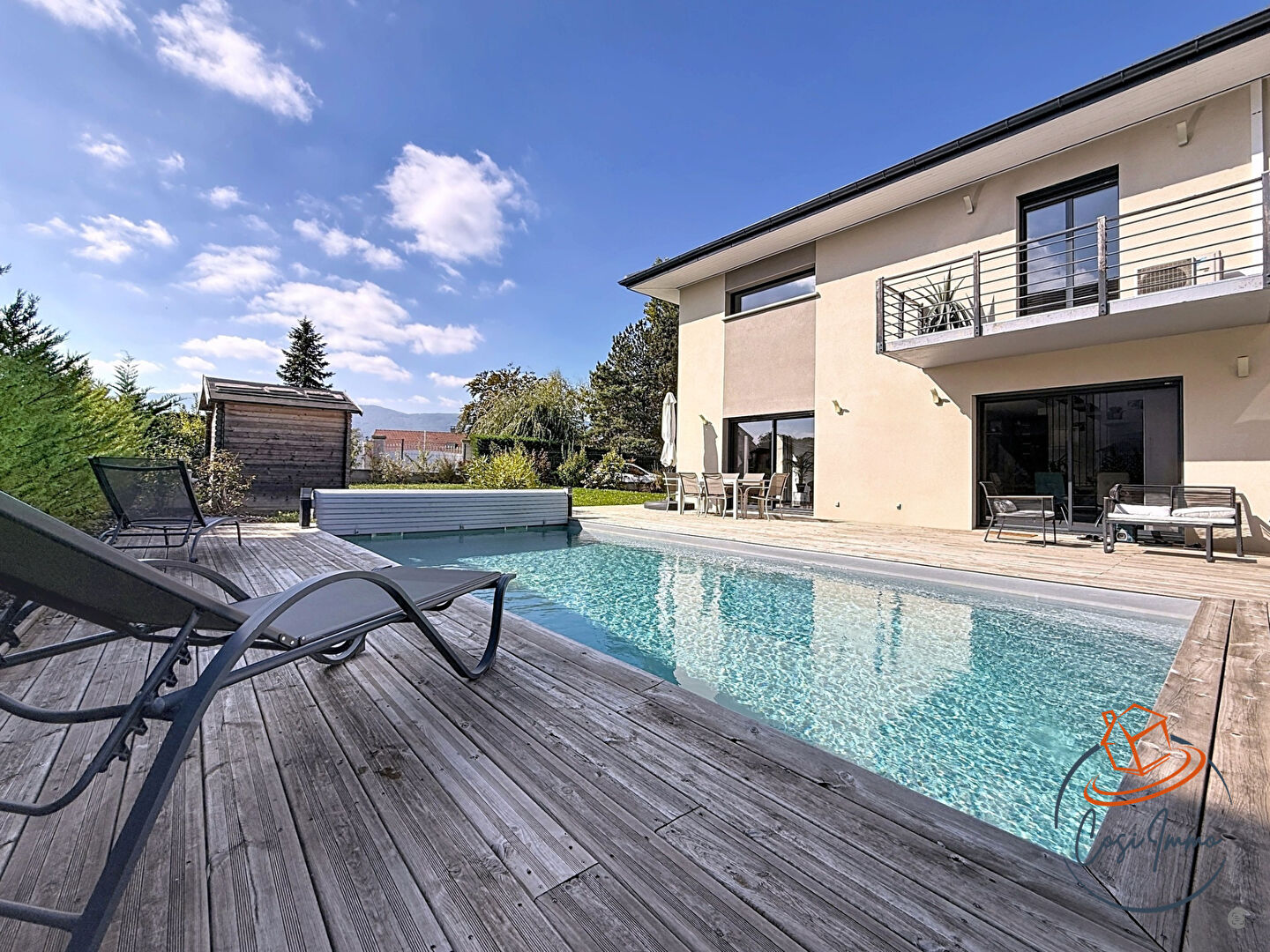 Maison moderne 6 pièces avec terrain et piscine