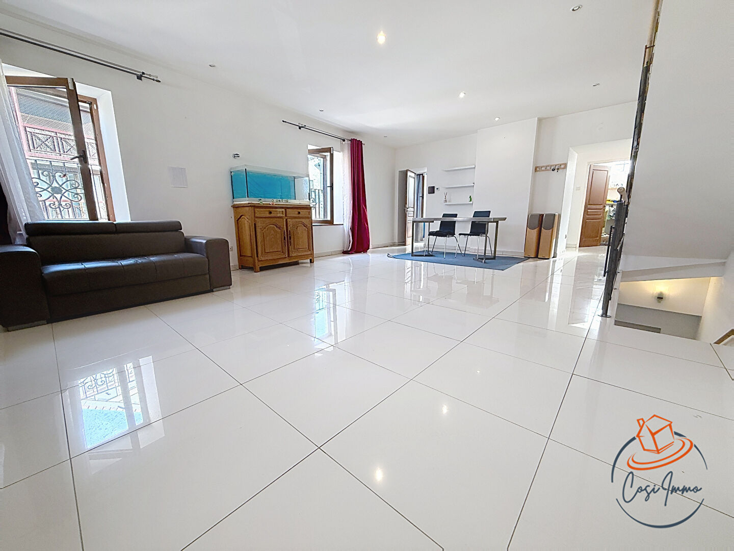 Photo Maison de ville Saint Genis Pouilly 5 pièce(s) 200 m2 image 2/6