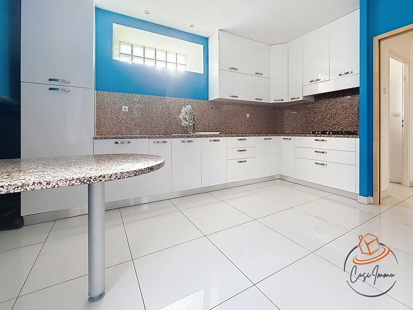 Photo Maison de ville Saint Genis Pouilly 5 pièce(s) 200 m2 image 5/6