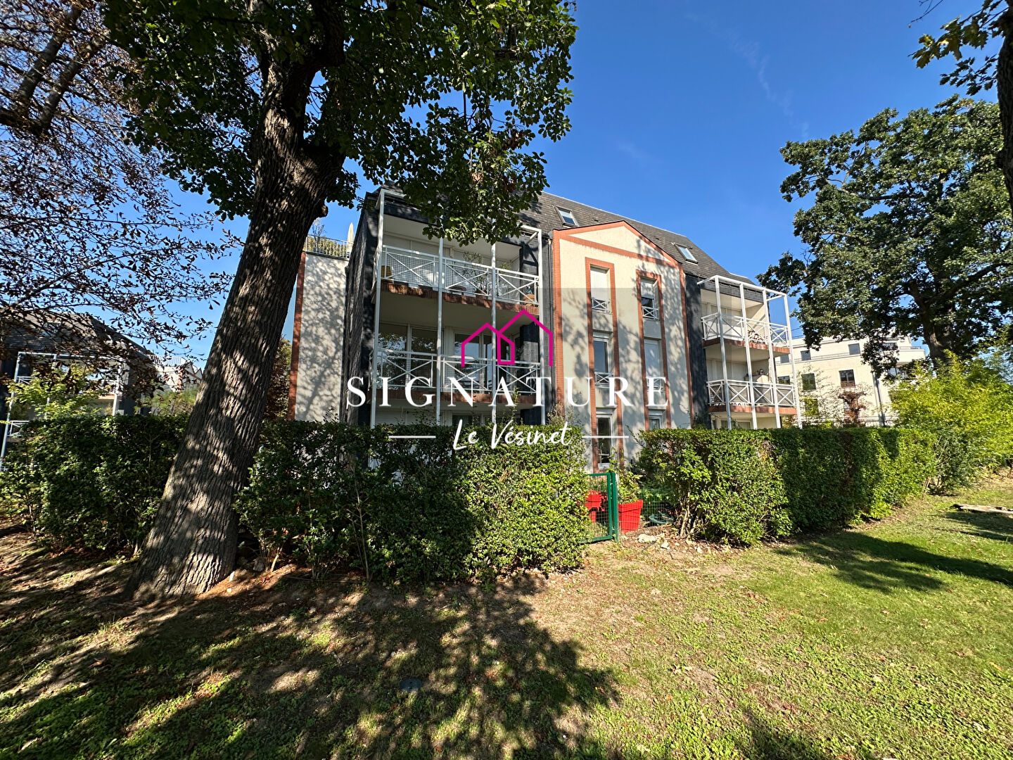 Agence immobilière de SIGNATURE Le Vésinet