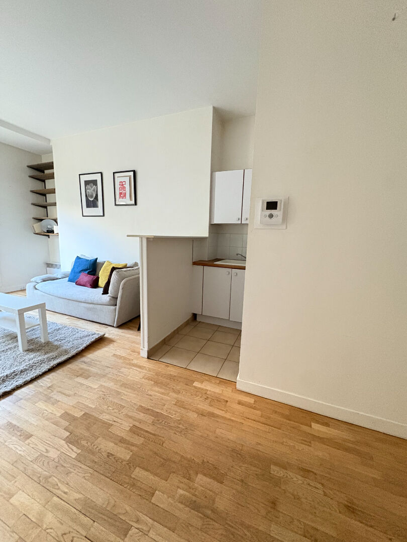 Photo LEVALLOIS- 2 PIECES MEUBLE TERRASSE image 6/6