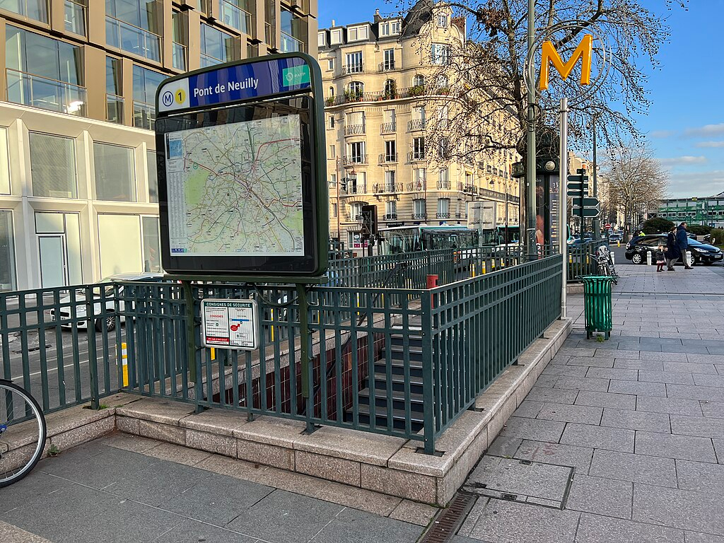 STUDIO  LONGCHAMPS - PONT DE NEUILLY