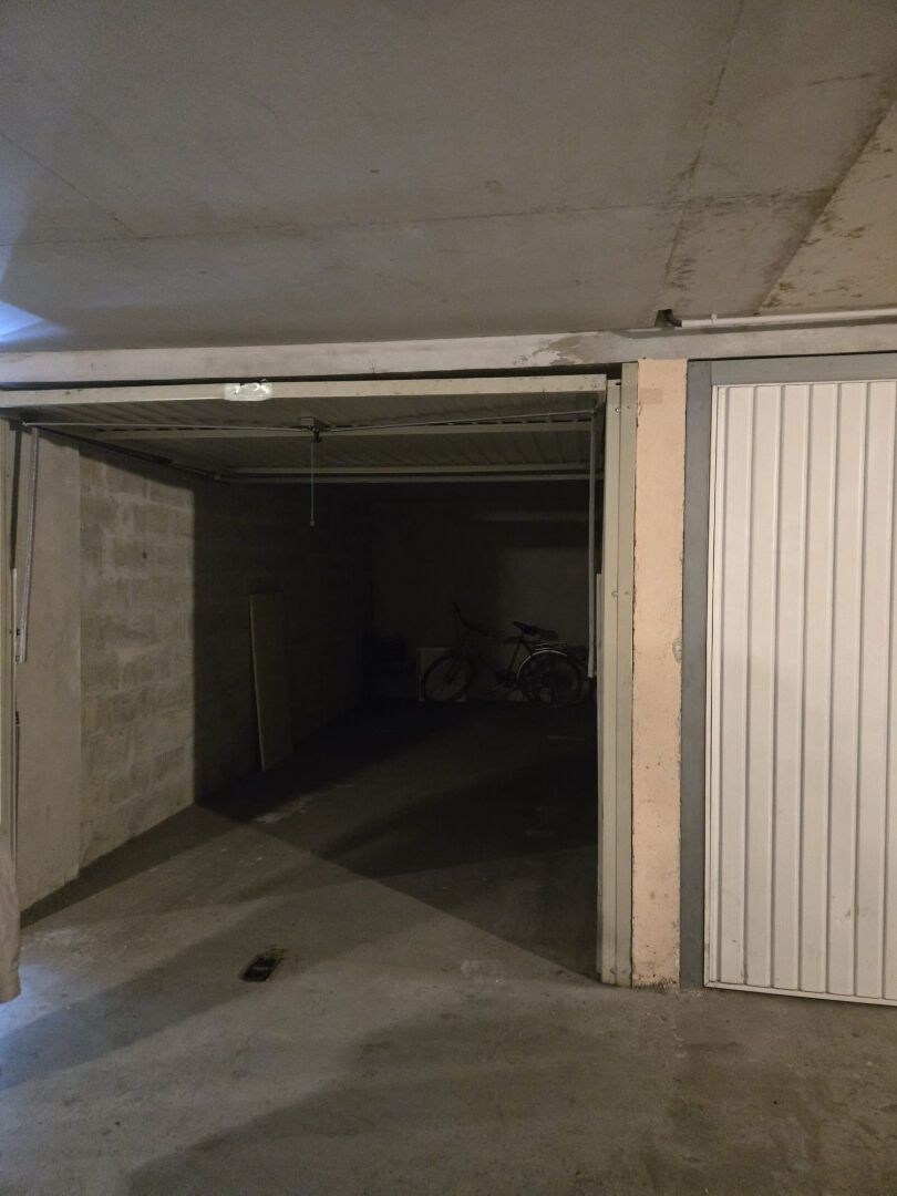 Box fermé au 30 av de la Californie