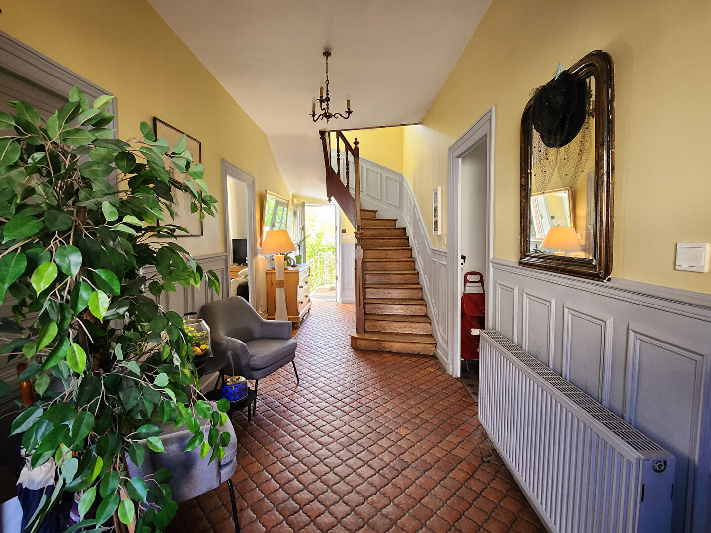 Agence immobilière de 
 ISABELLE SOSSAYA - ISA IMMO 
