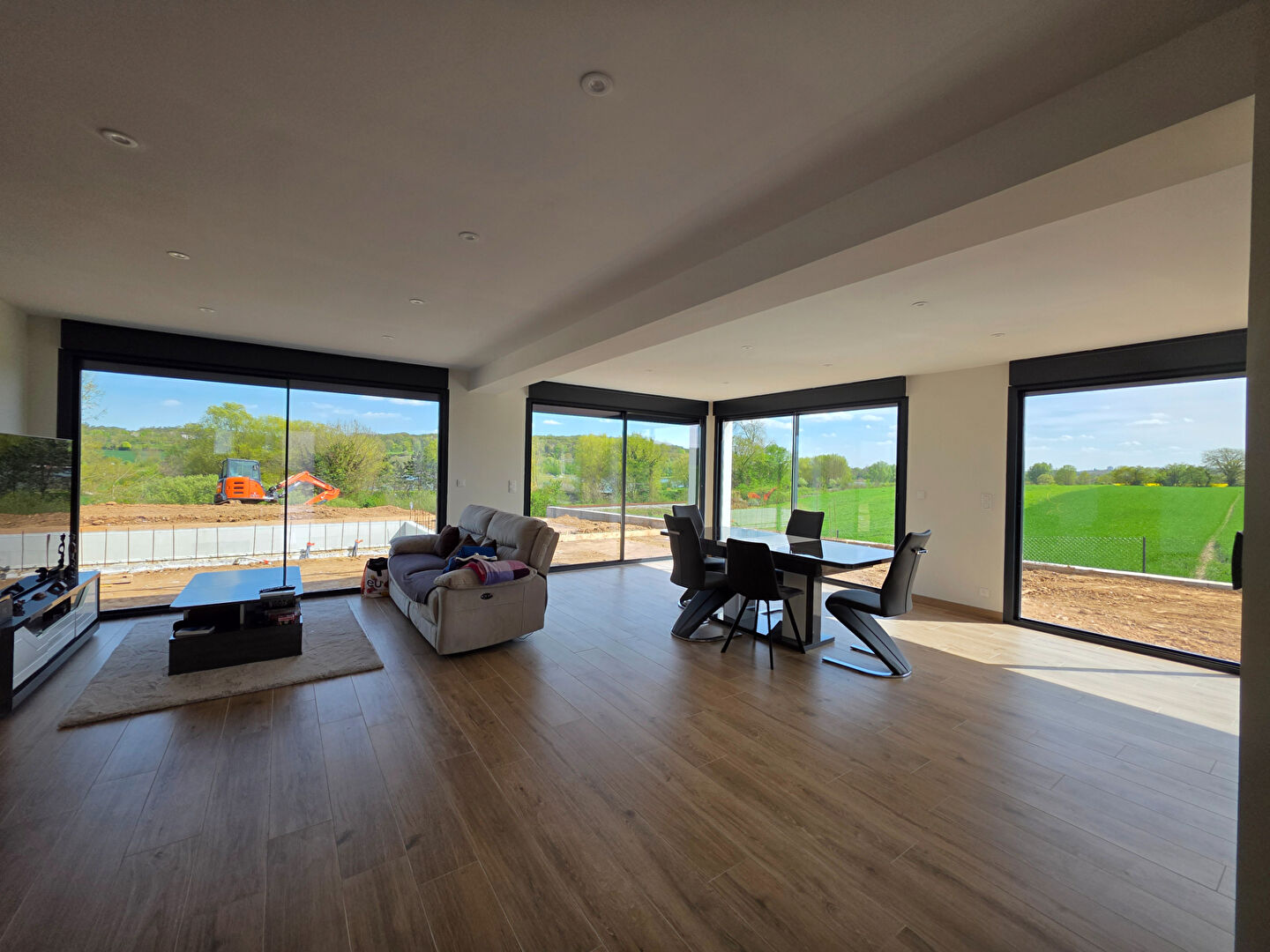Agence immobilière de 
 ISABELLE SOSSAYA - ISA IMMO 
