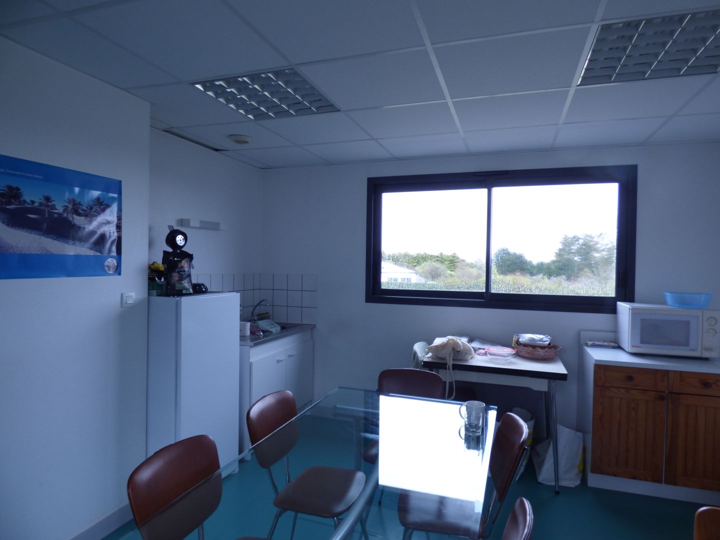 LOCAUX PROFESSIONNEL A LOUER