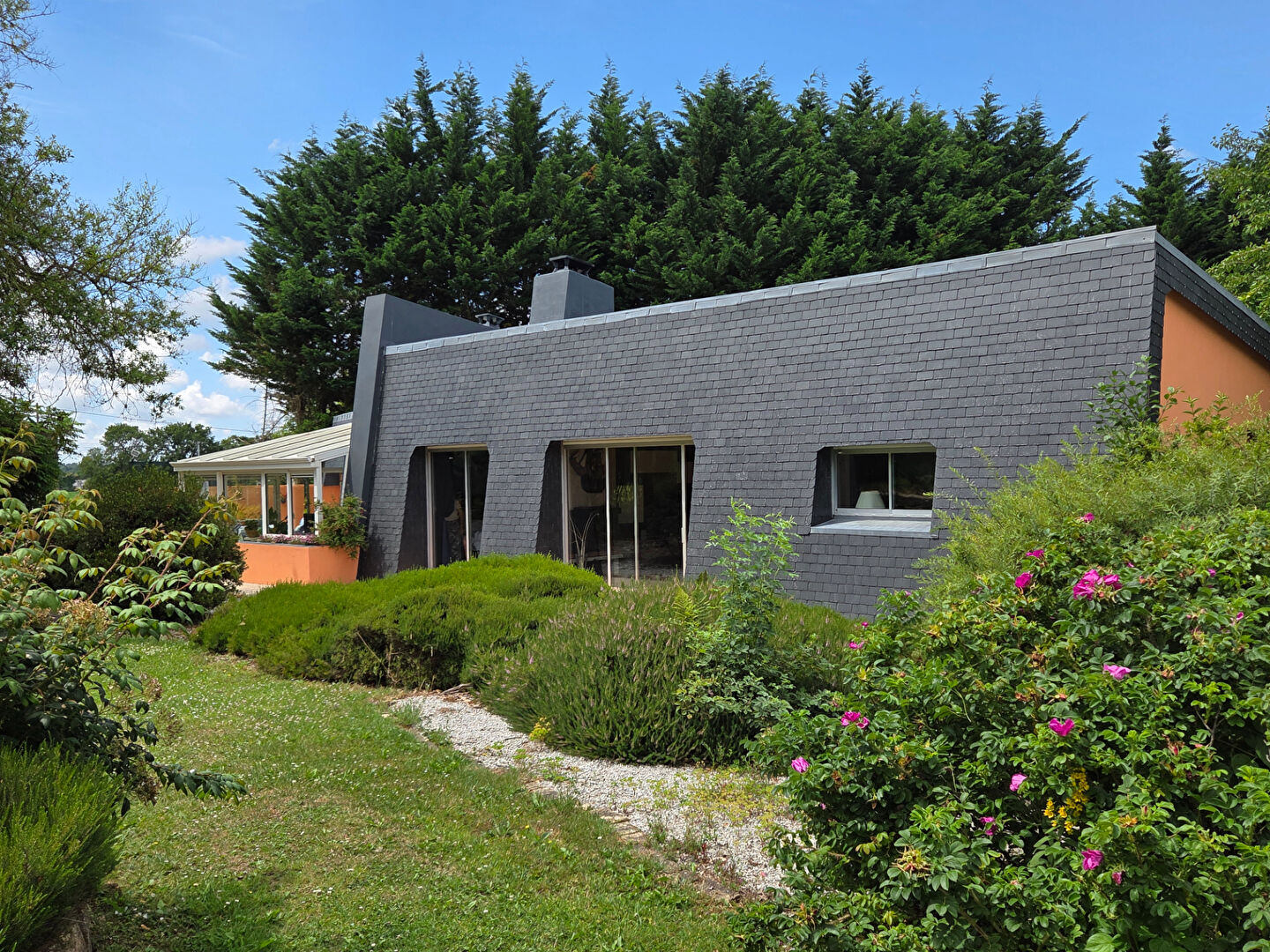 Photo Pédernec, maison d'architecte, de plain-pied image 1/6