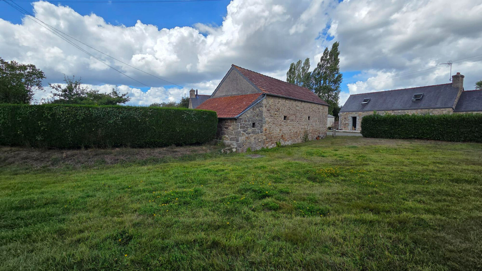 Bâtiment pierres sur 862 m² de terrain constructible