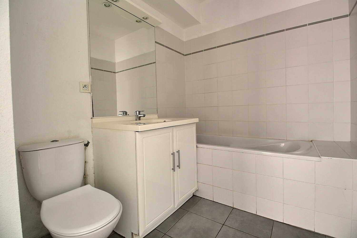 Photo Charmant T2 avec terrasse et jardinet privatif image 4/6