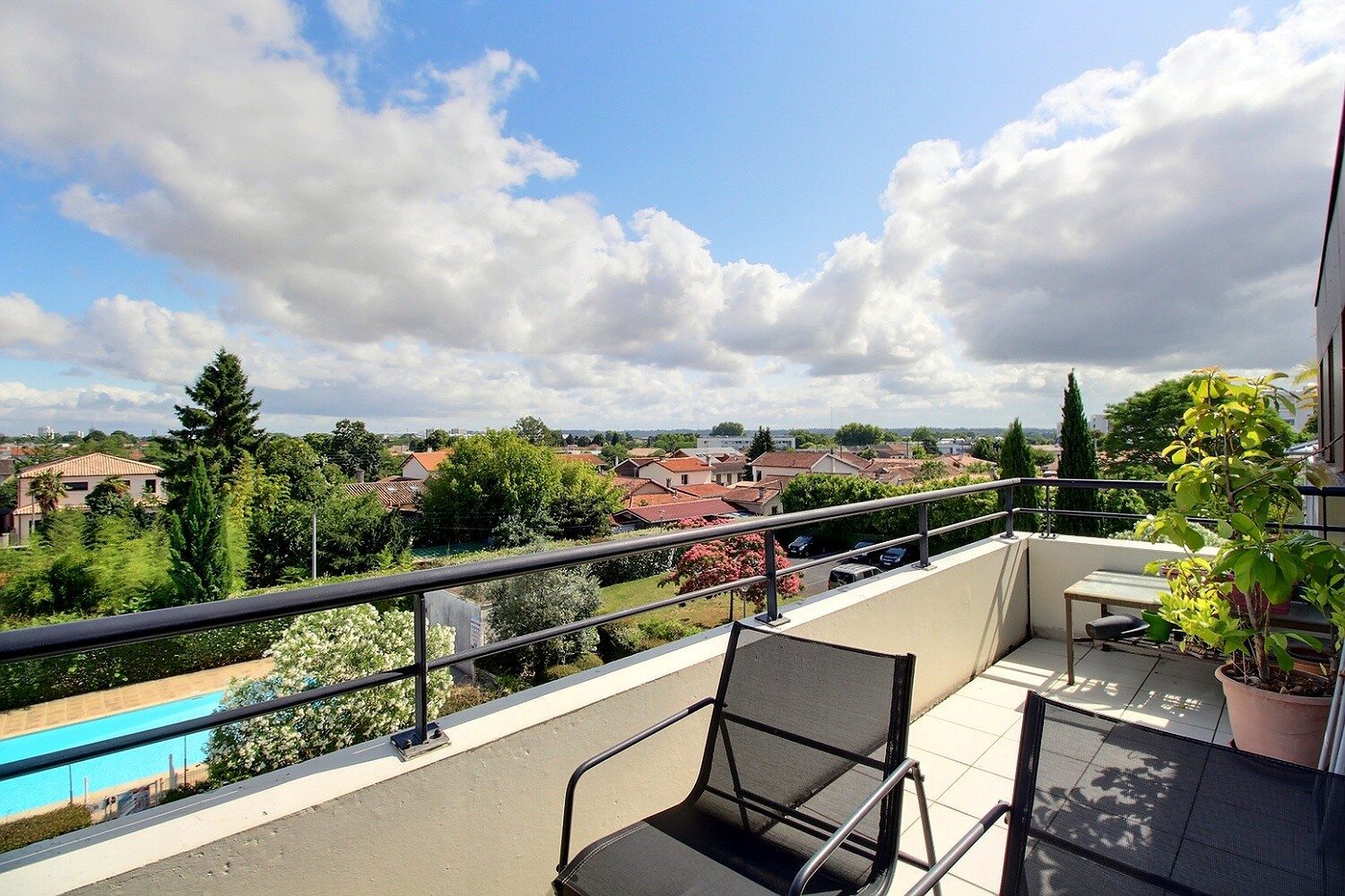 Appartement Begles T2 vue piscine