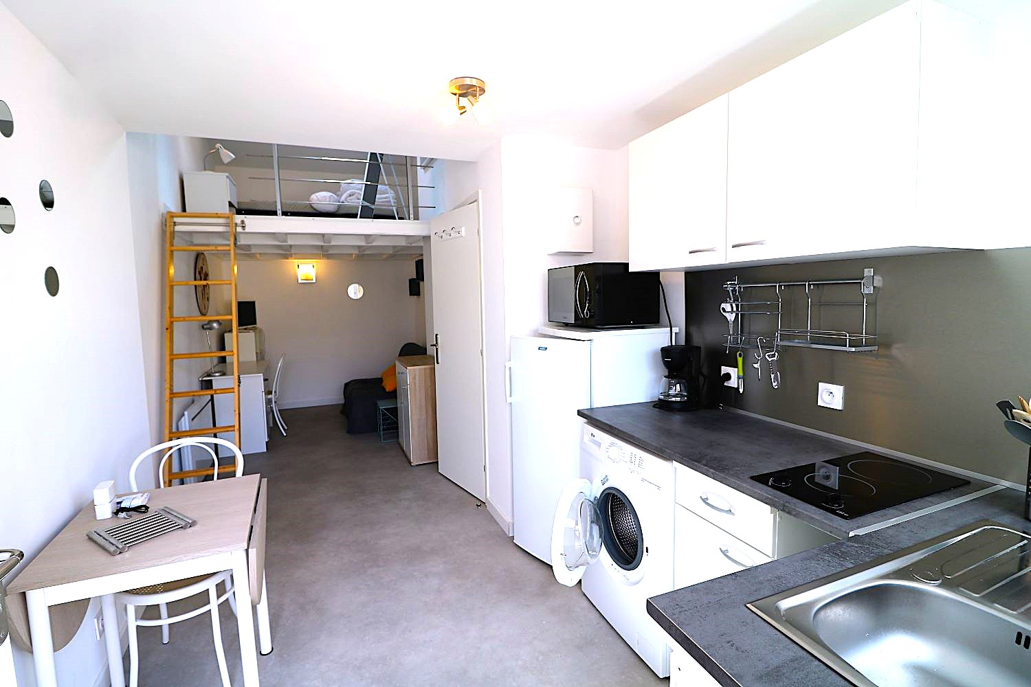 Location studio meublé Bègles avec jardinet