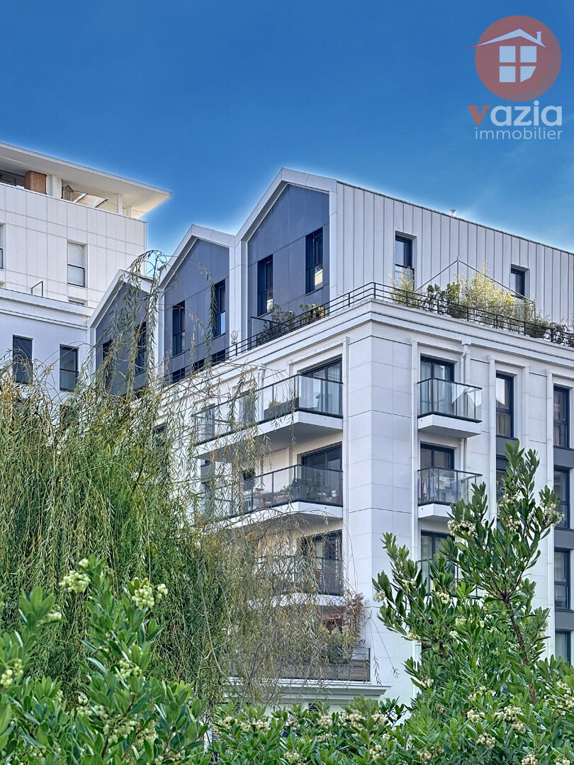 PUTEAUX Esprit maison  pour ce  Duplex 5 pièces  d'exception avec terrasse plein ciel à Puteaux