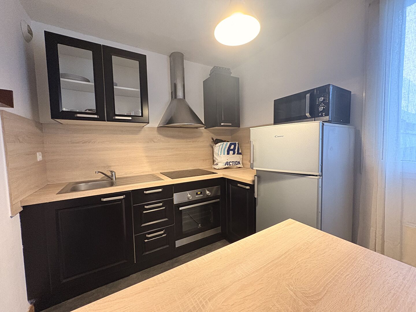 Photo Brest Saint-Marc T2 de 44 m2 avec parking, cave, piscine & tennis image 3/6