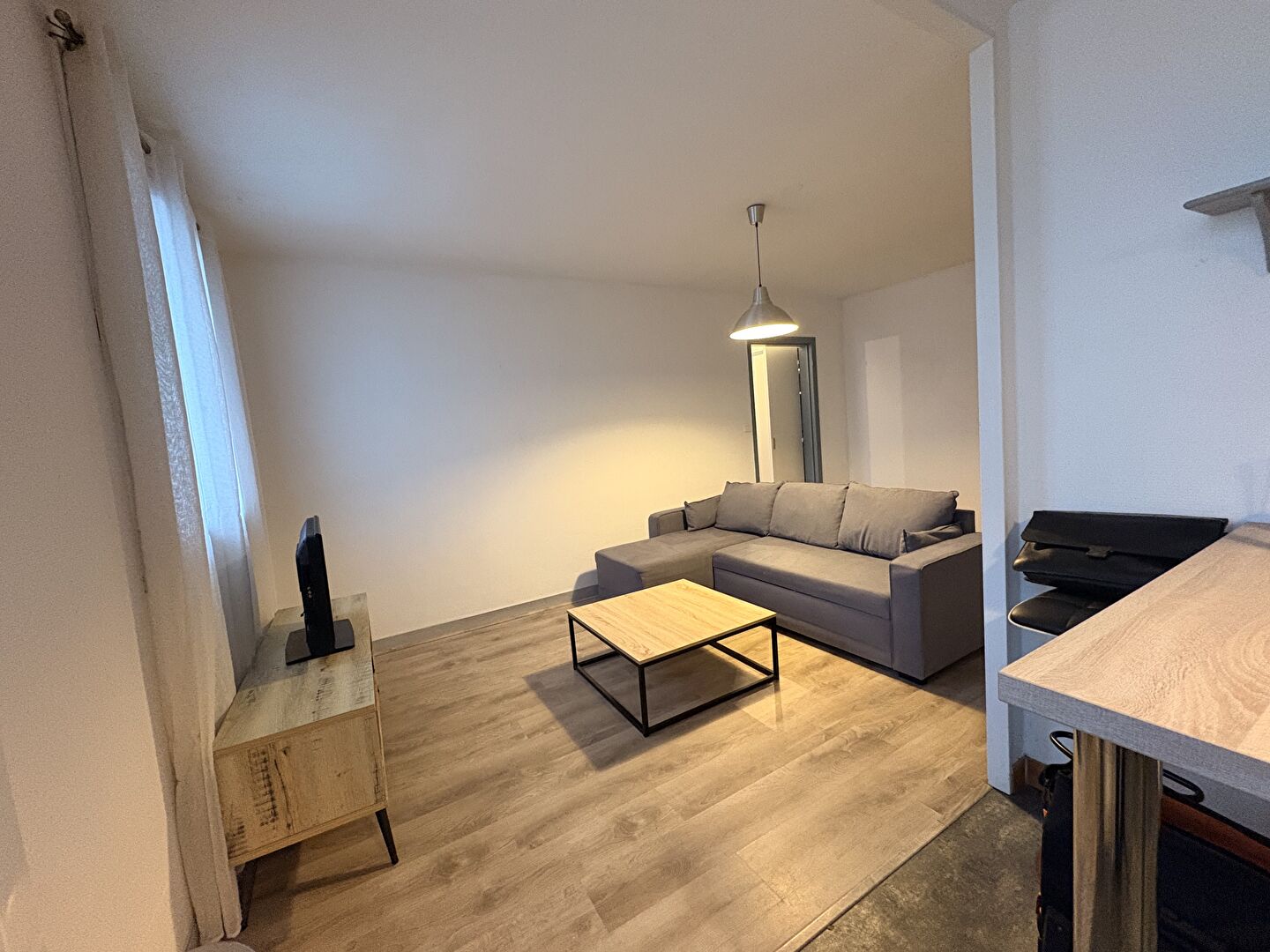 Photo Brest Saint-Marc T2 de 44 m2 avec parking, cave, piscine & tennis image 6/6