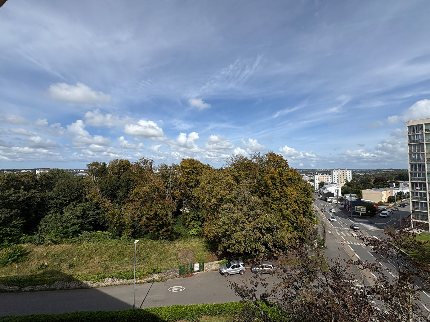 EXCLUSIVITÉ  BREST PETIT PARIS - APPARTEMENT T2 DERNIER ÉTAGE AVEC ASCENSEUR