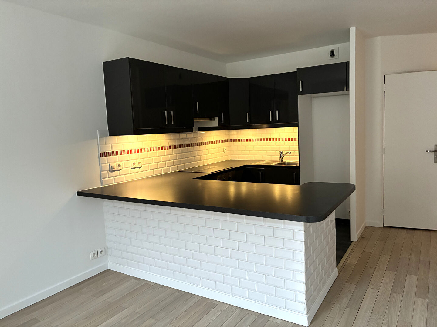 Appartement · 2 pièces · 43,3 m² — photo 2 sur 8