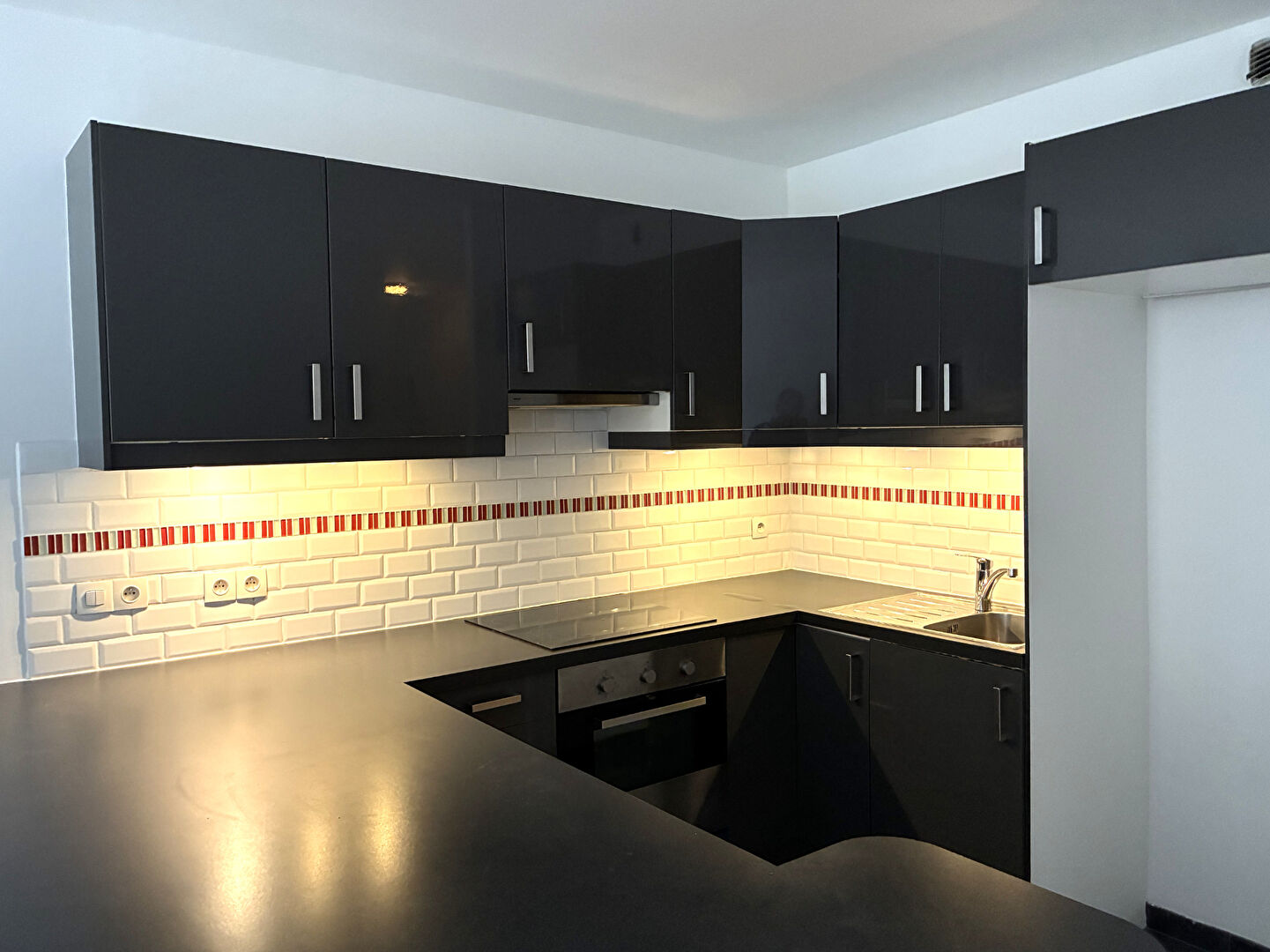 Appartement · 2 pièces · 43,3 m² — photo 3 sur 8