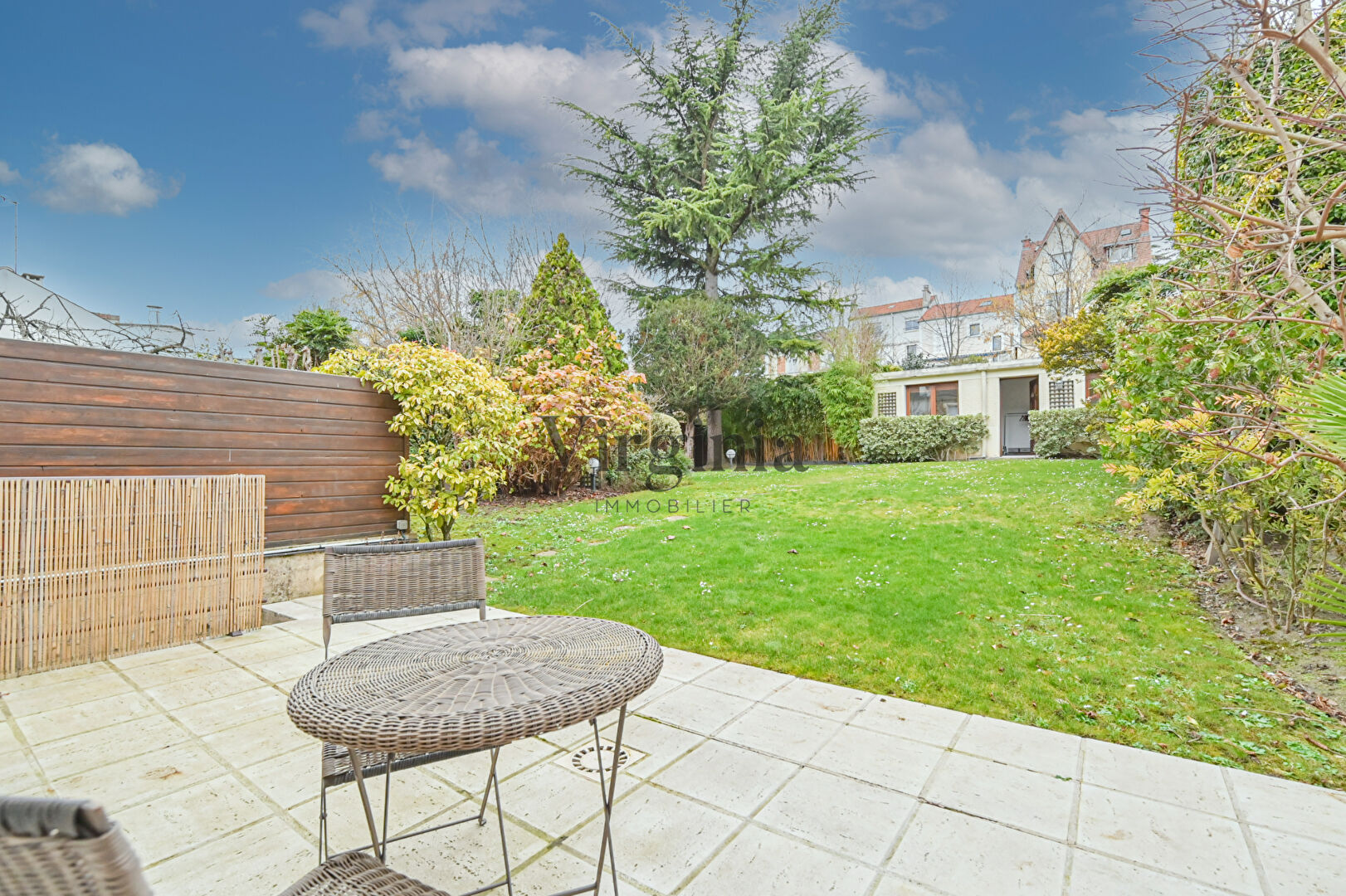 Maison · 6 pièces · 180 m² — photo 1 sur 10