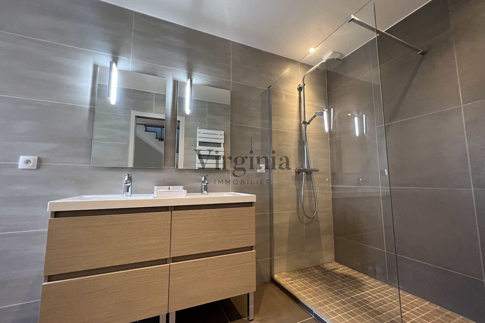 Maison · 4 pièces · 142,8 m² — photo 3 sur 7
