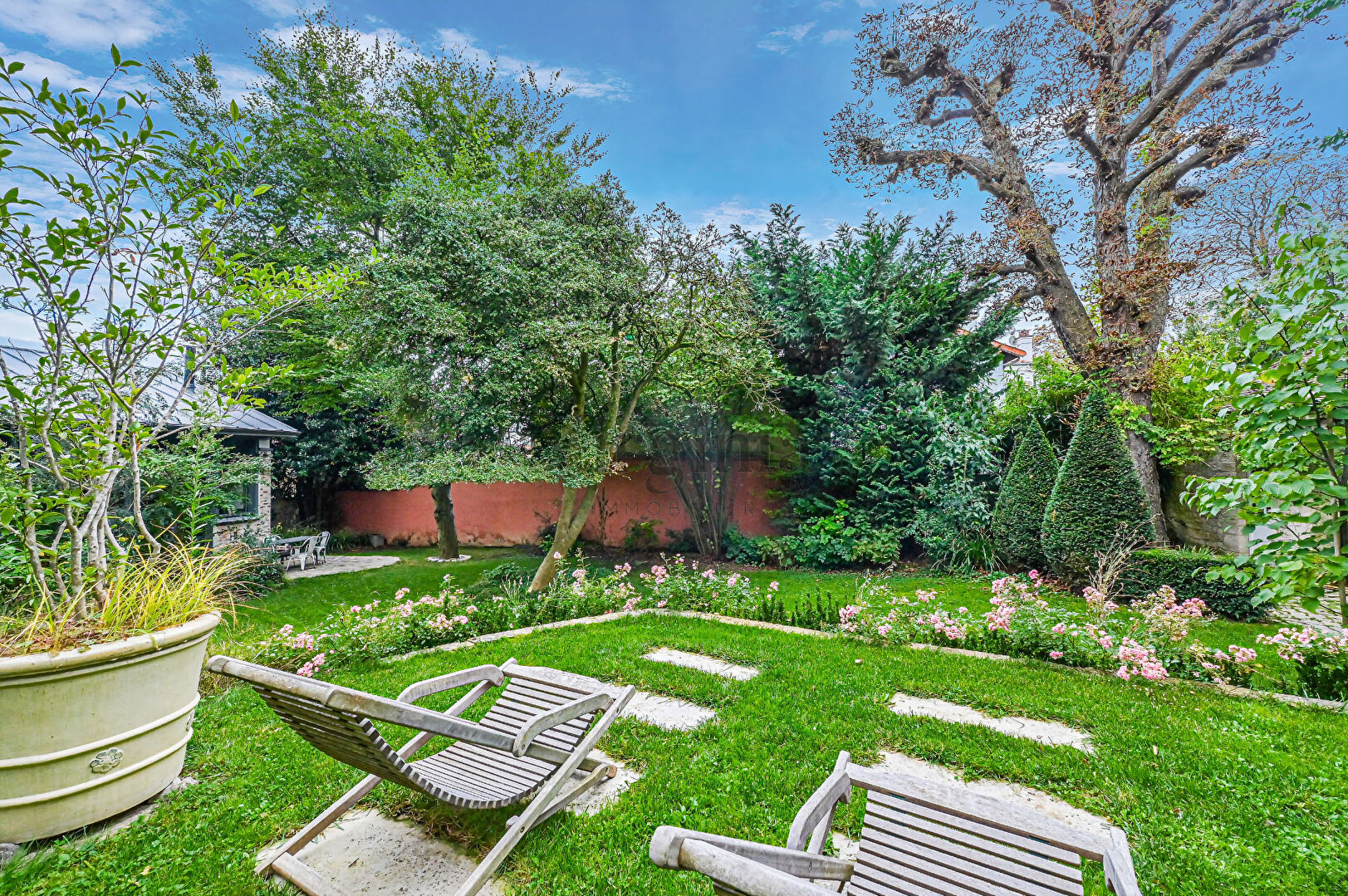 Maison · 10 pièces · 200 m² — photo 2 sur 6