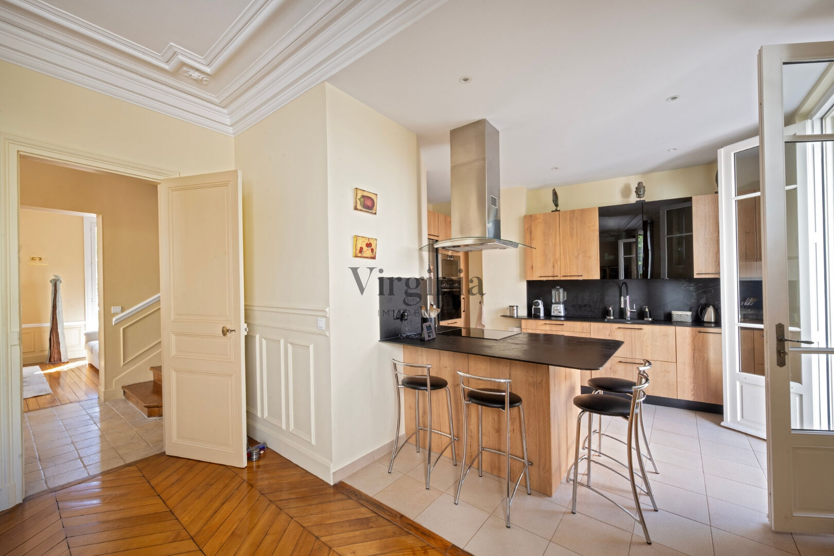 Maison · 5 pièces · 233,3 m² — photo 3 sur 10
