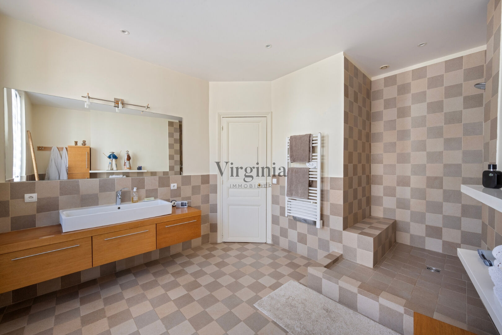 Maison · 5 pièces · 233,3 m² — photo 8 sur 10